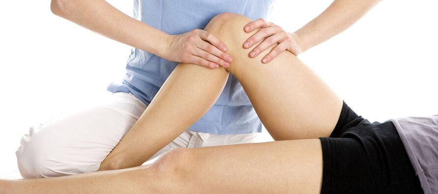 Procédure de massage pour l'arthrose de l'articulation du genou.