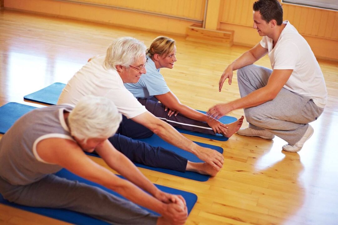 Exercices thérapeutiques pour l'ostéochondrose de la colonne vertébrale.